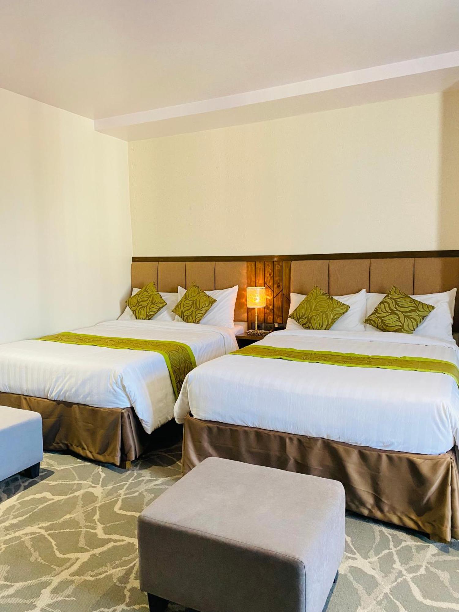 Maxi Hotel And Event Center Tagbilaran City Bagian luar foto
